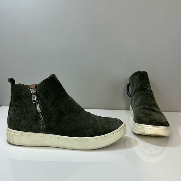 Sofft Britton Zip Waterproof Suede Hightop Sneaker Olive Green Size 7.5 Comfort - Picture 1 of 16